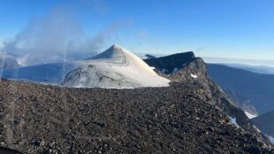 Snö på Kebnekaises sydtopp.