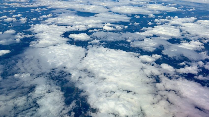 moln sedda uppifrån